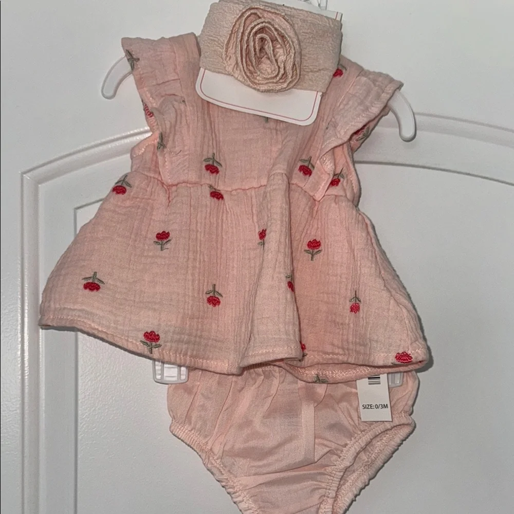 Nicole by Nicole Miller Pink and Red Diaper Covers Accessories